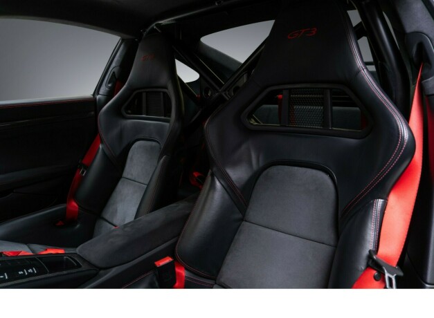porsche-911-bensin-2014-big-37