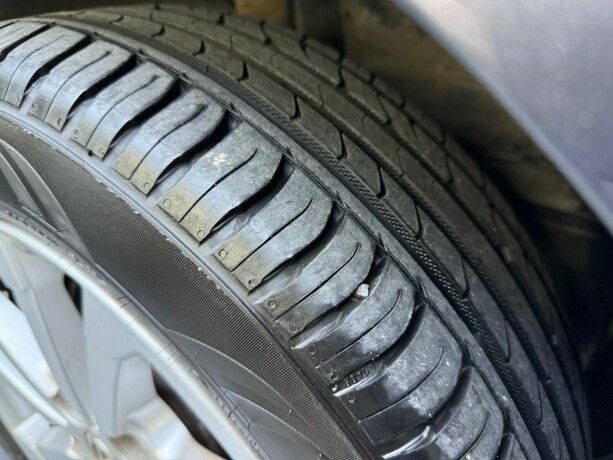 toyota-verso-bensin-2010-big-8