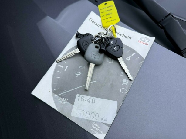 toyota-verso-bensin-2010-big-28