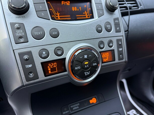 toyota-verso-bensin-2010-big-17