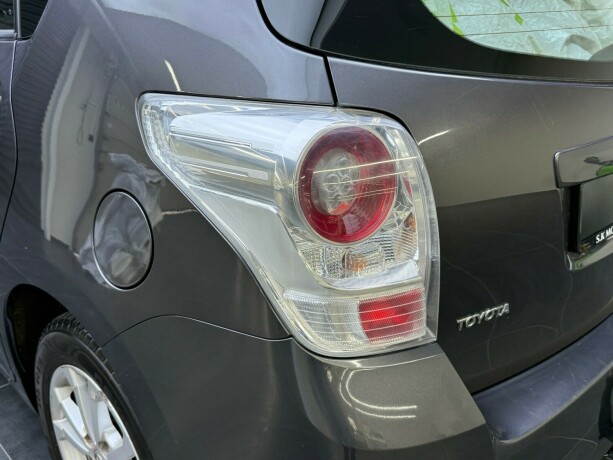 toyota-verso-bensin-2010-big-6