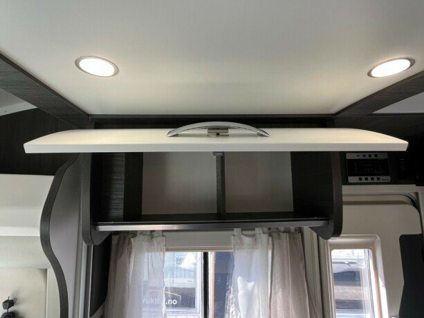 benimar-mileo-297-queensbed-senkeseng-9-trinn-automat-23-160hk-truma-med-elektrisk-vinterpakke-diesel-2021-big-40