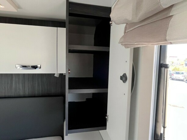 benimar-mileo-297-queensbed-senkeseng-9-trinn-automat-23-160hk-truma-med-elektrisk-vinterpakke-diesel-2021-big-11