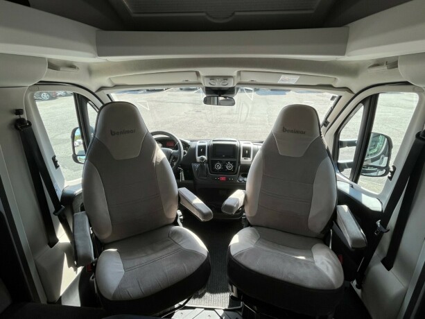 benimar-mileo-297-queensbed-senkeseng-9-trinn-automat-23-160hk-truma-med-elektrisk-vinterpakke-diesel-2021-big-43