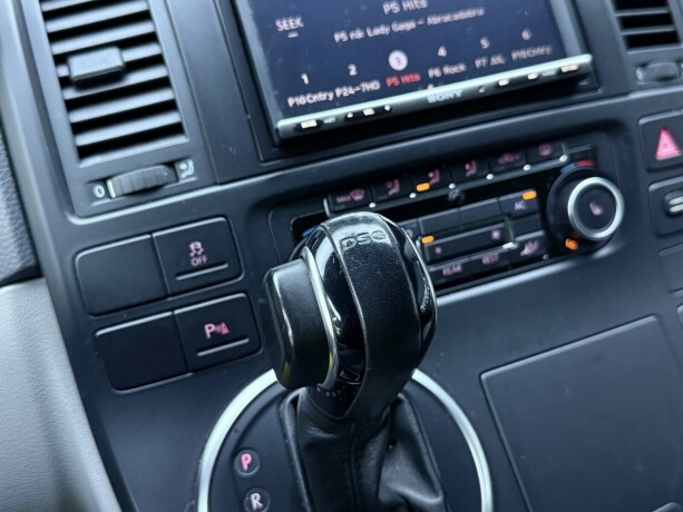 volkswagen-multivan-diesel-2012-big-22