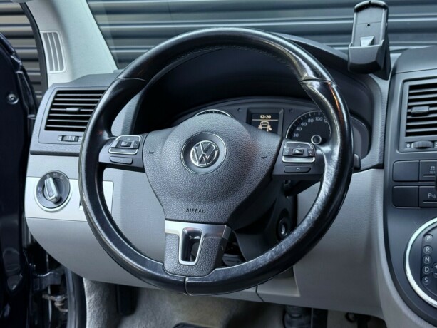 volkswagen-multivan-diesel-2012-big-12