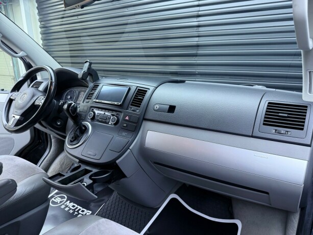 volkswagen-multivan-diesel-2012-big-11