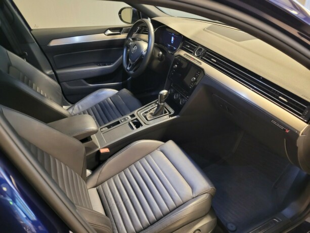 volkswagen-passat-bensin-2019-big-17