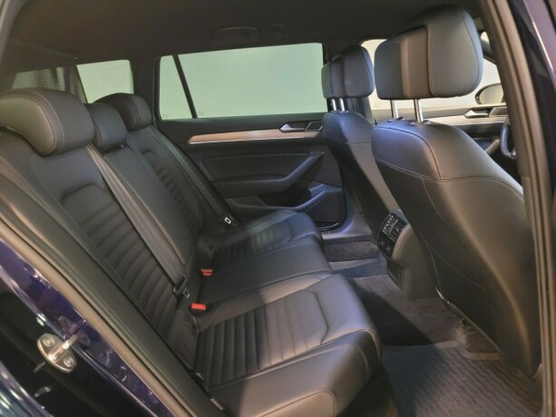 volkswagen-passat-bensin-2019-big-21