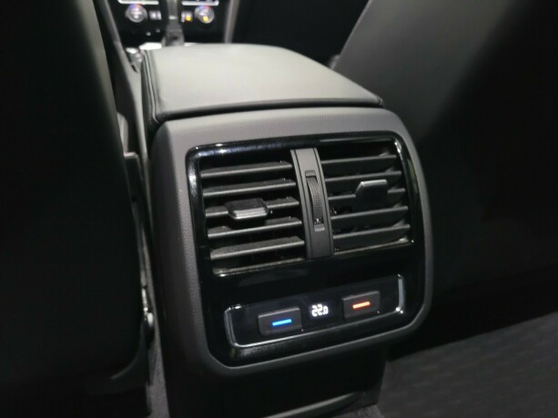 volkswagen-passat-bensin-2019-big-20