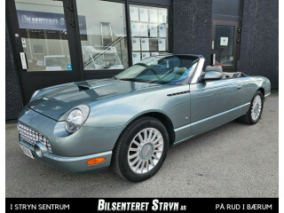 Ford | Thunderbird | Bensin | 2004
