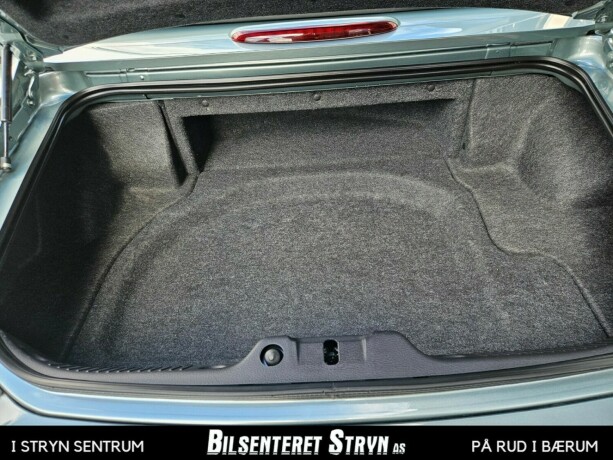 ford-thunderbird-bensin-2004-big-24