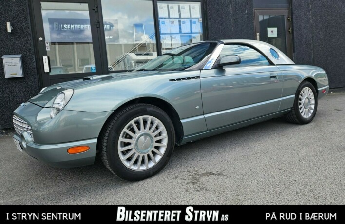ford-thunderbird-bensin-2004-big-11