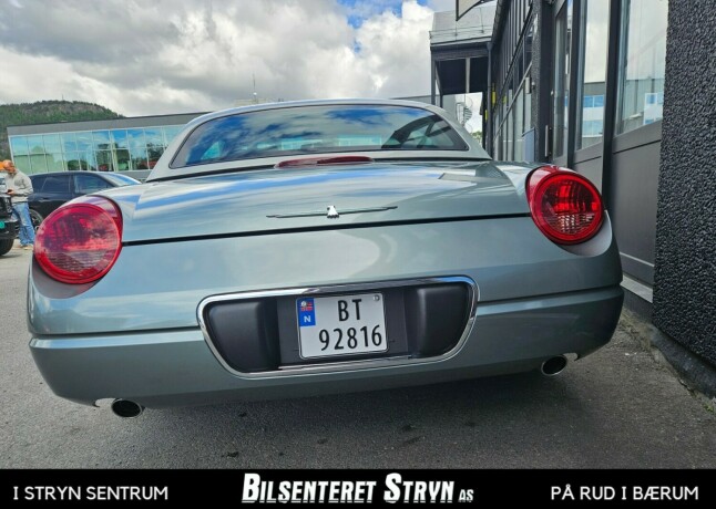 ford-thunderbird-bensin-2004-big-33