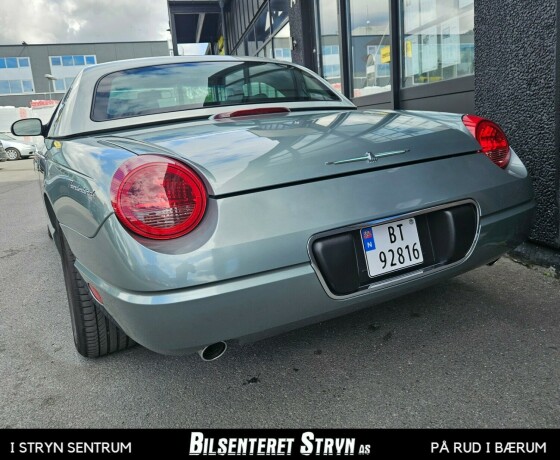 ford-thunderbird-bensin-2004-big-13