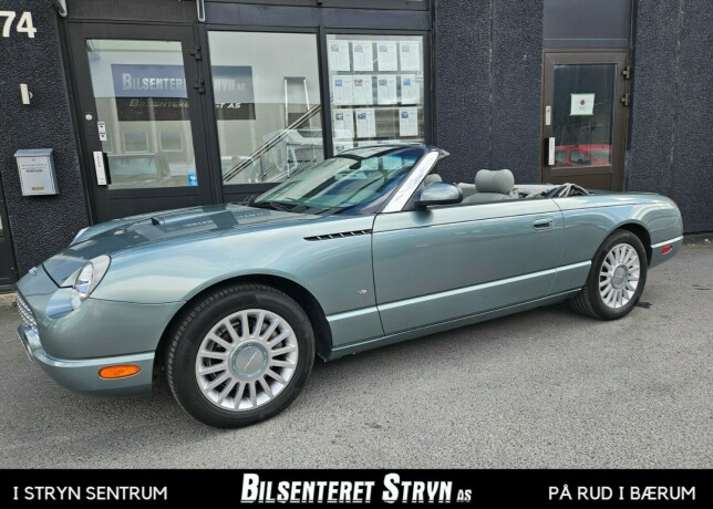 ford-thunderbird-bensin-2004-big-2