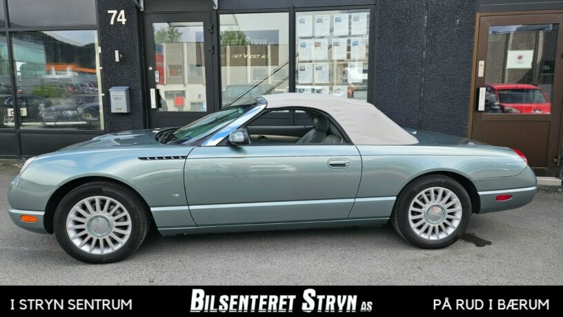 ford-thunderbird-bensin-2004-big-7