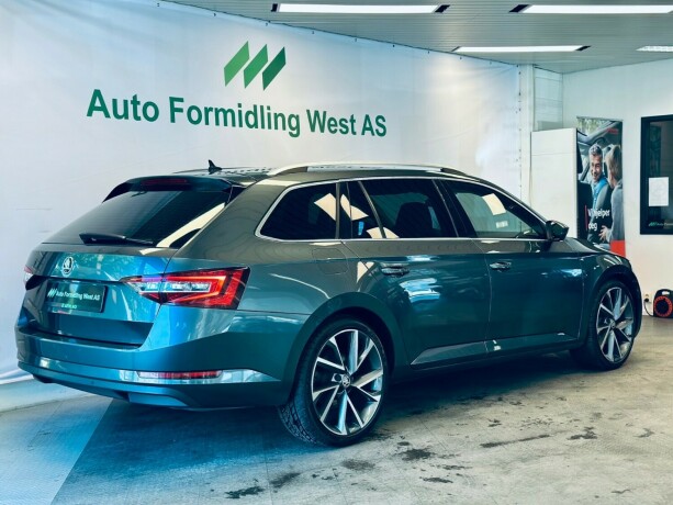 skoda-superb-diesel-2016-big-30