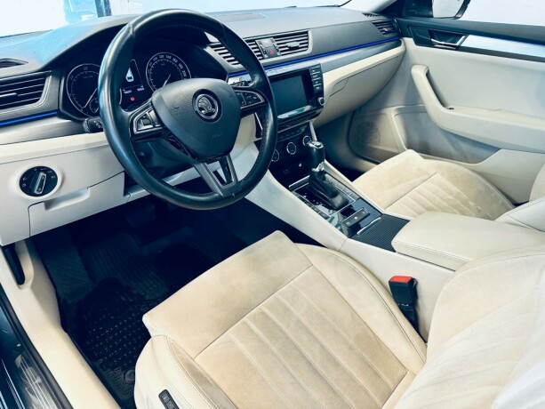 skoda-superb-diesel-2016-big-20