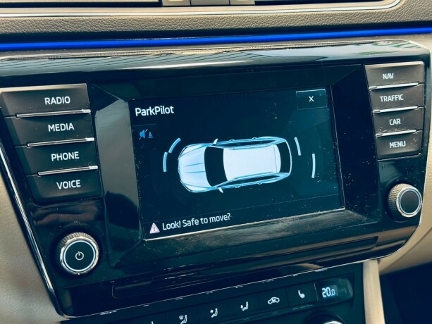 skoda-superb-diesel-2016-big-14