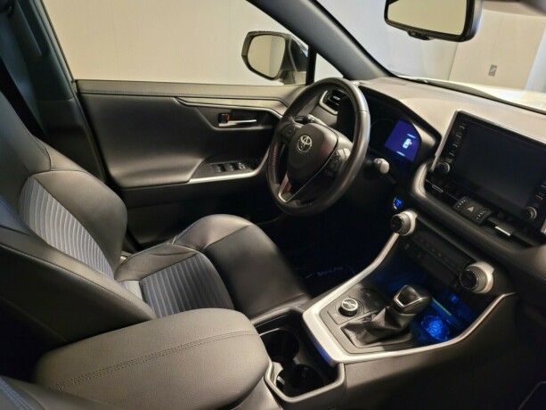 toyota-rav4-elektrisitetbensin-2020-big-14