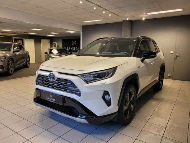 toyota-rav4-elektrisitetbensin-2020-big-8