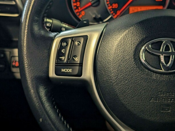 toyota-verso-s-bensin-2012-big-23
