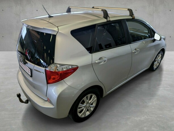 toyota-verso-s-bensin-2012-big-7