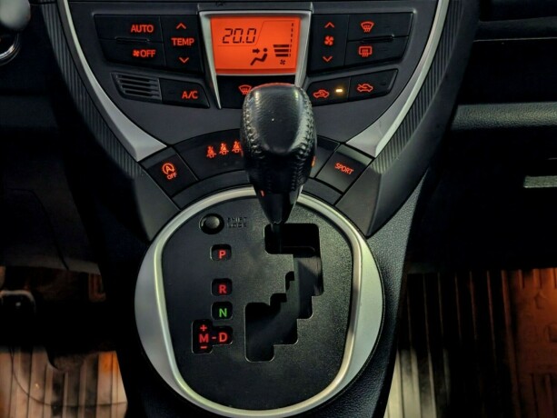 toyota-verso-s-bensin-2012-big-18