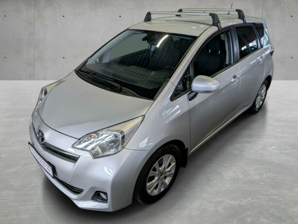 toyota-verso-s-bensin-2012-big-4