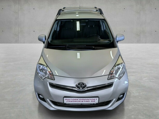 toyota-verso-s-bensin-2012-big-9