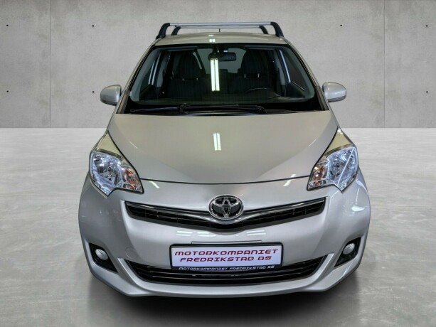toyota-verso-s-bensin-2012-big-8