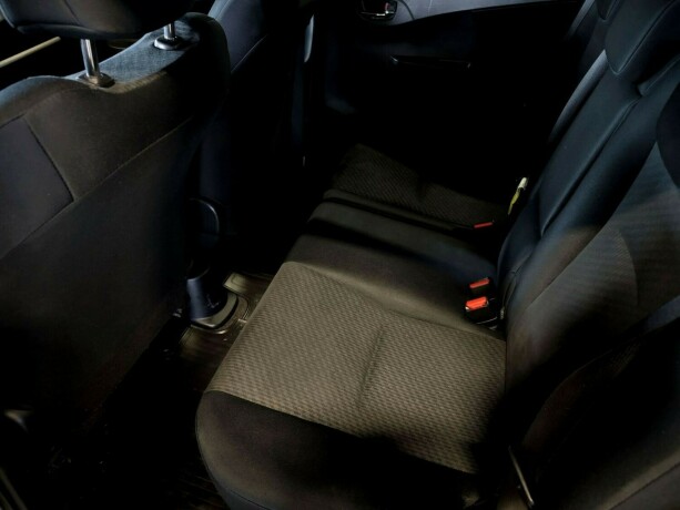toyota-verso-s-bensin-2012-big-20