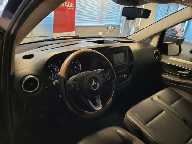 mercedes-benz-vito-diesel-2018-big-28