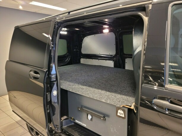 mercedes-benz-vito-diesel-2018-big-17