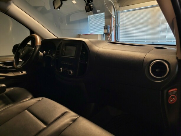 mercedes-benz-vito-diesel-2018-big-14