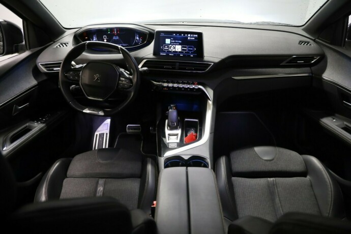 peugeot-3008-bensin-2019-big-6