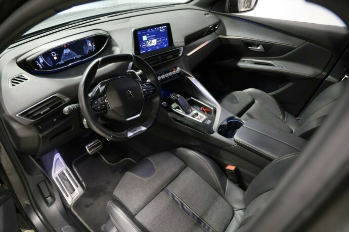 peugeot-3008-bensin-2019-big-4