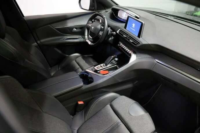 peugeot-3008-bensin-2019-big-7