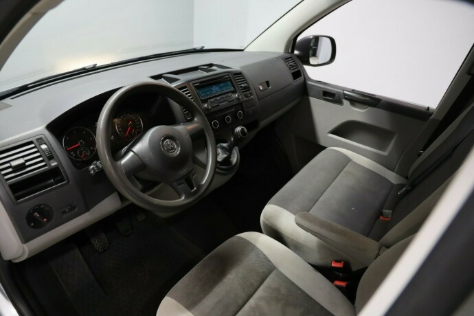volkswagen-transporter-diesel-2014-big-6