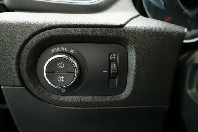 opel-grandland-x-bensin-2019-big-26