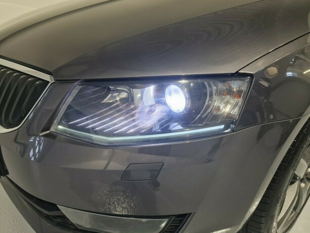 skoda-octavia-bensin-2016-big-2