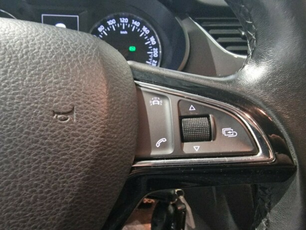 skoda-octavia-bensin-2016-big-14