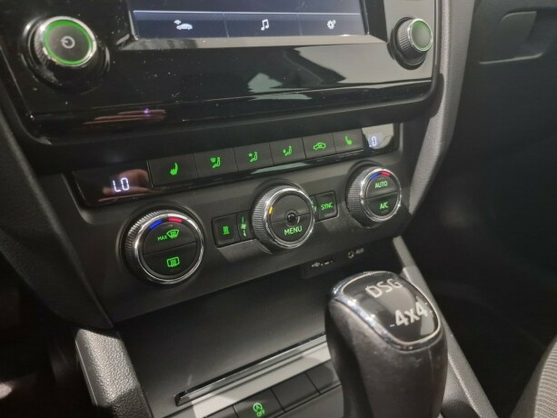 skoda-octavia-bensin-2016-big-22