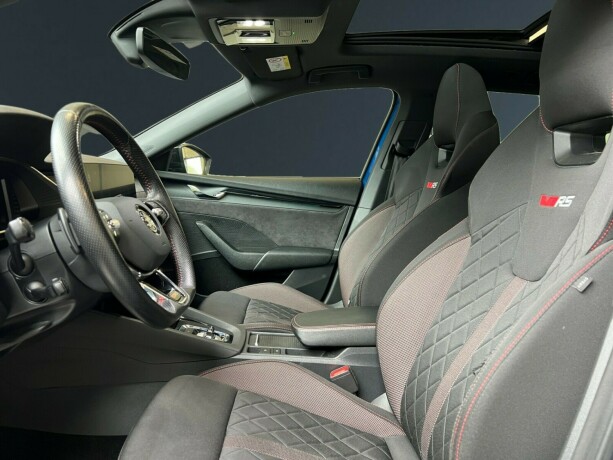 skoda-octavia-rs-elektrisitetbensin-2021-big-8