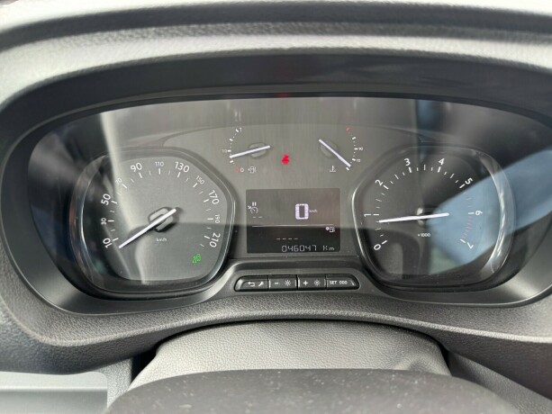peugeot-expert-diesel-2020-big-10