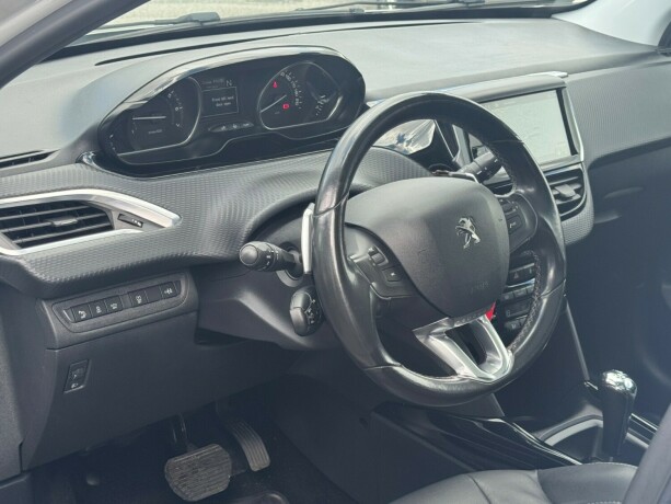peugeot-2008-bensin-2015-big-14