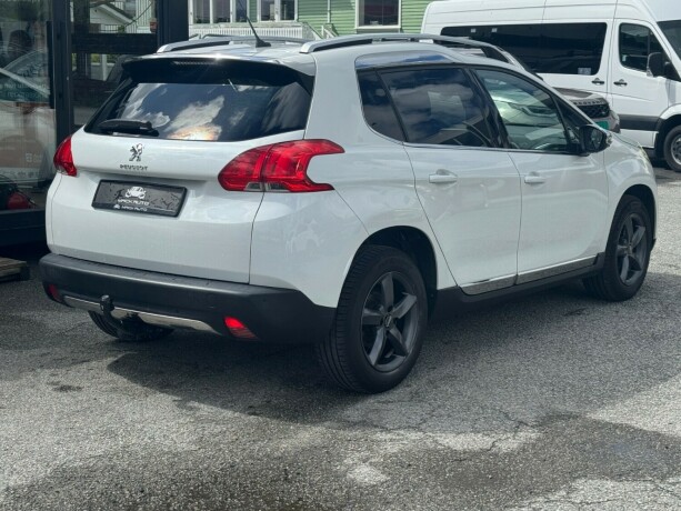 peugeot-2008-bensin-2015-big-4