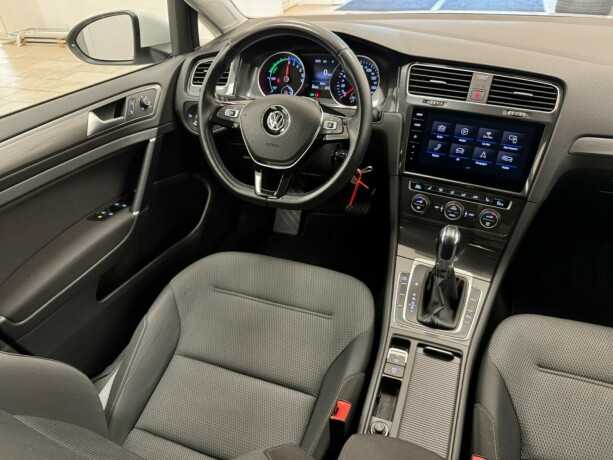 volkswagen-golf-elektrisitet-2019-big-10