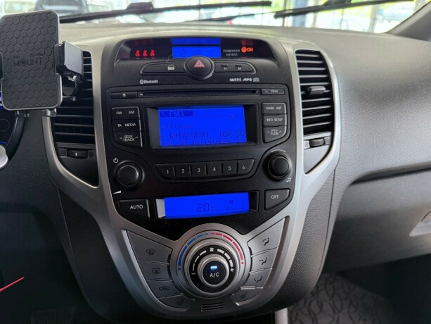 hyundai-ix20-bensin-2012-big-19